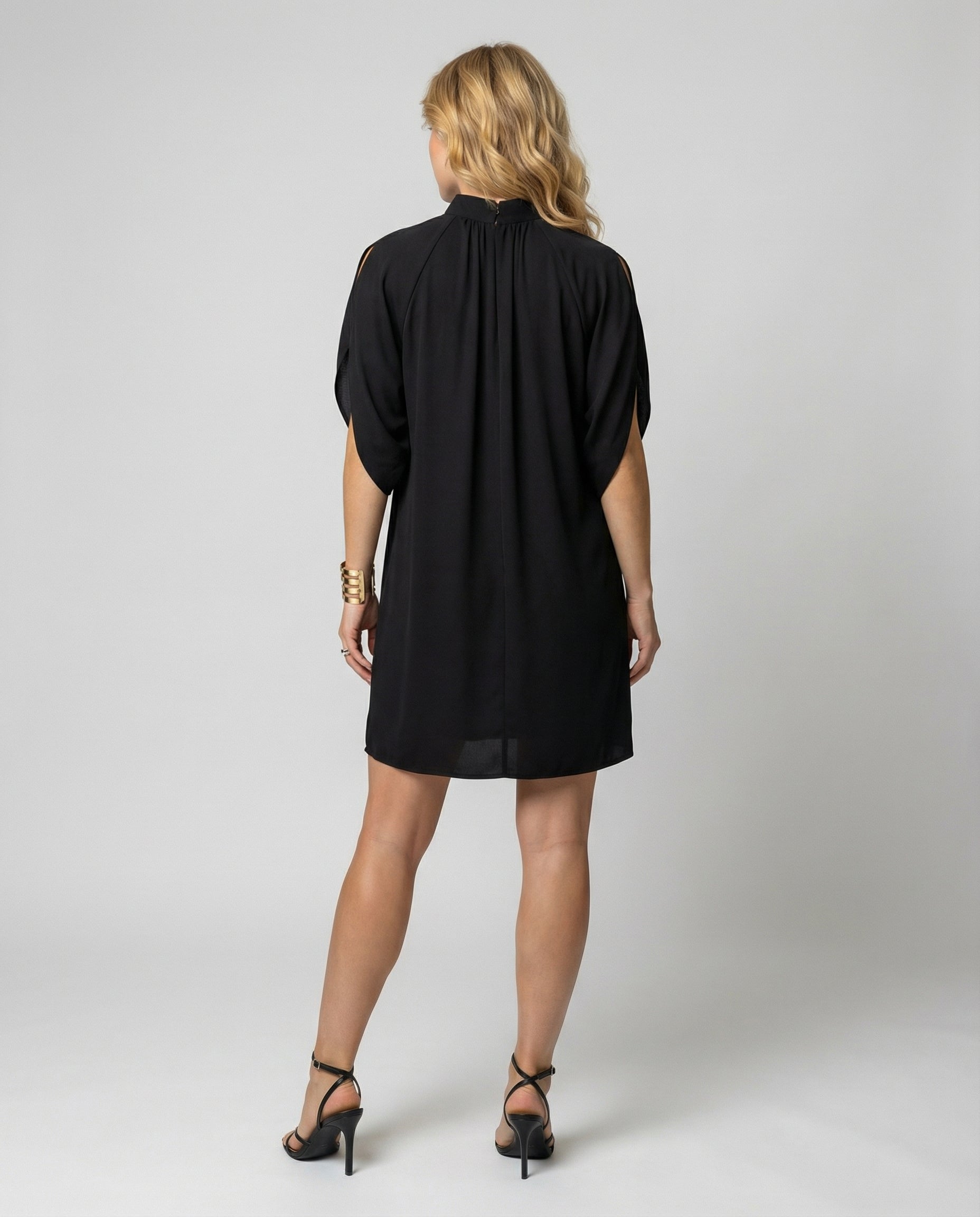 Avarylane | Dress with Bat Sleeves | Loose Fit and Modern Style