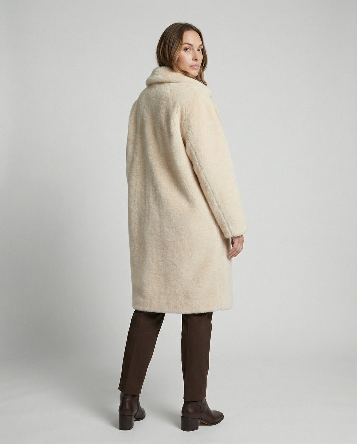 Avarylane | Double-breasted Winter Coat for Women | Elegant Design with Faux Fur